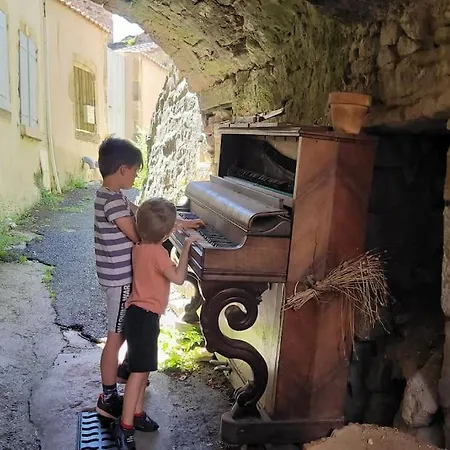 Champeix, Maison Confort 6 Personnes Champeix