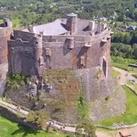 Champeix, Maison Confort 6 Personnes Champeix