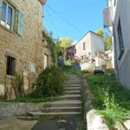 Champeix, Maison Confort 6 Personnes